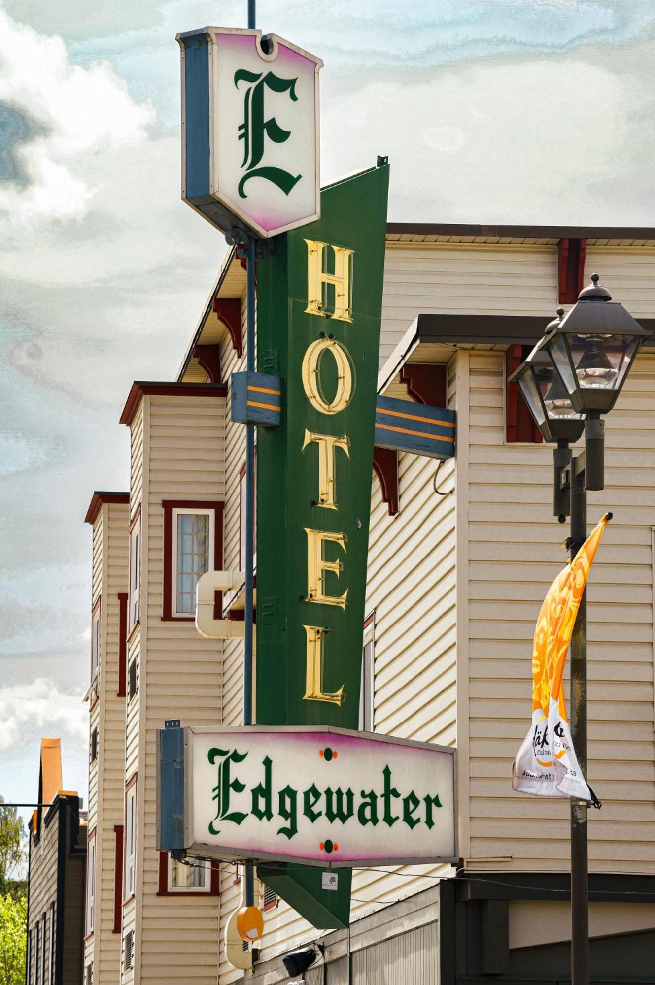 Edgewater Hotel Whitehorse Exterior foto