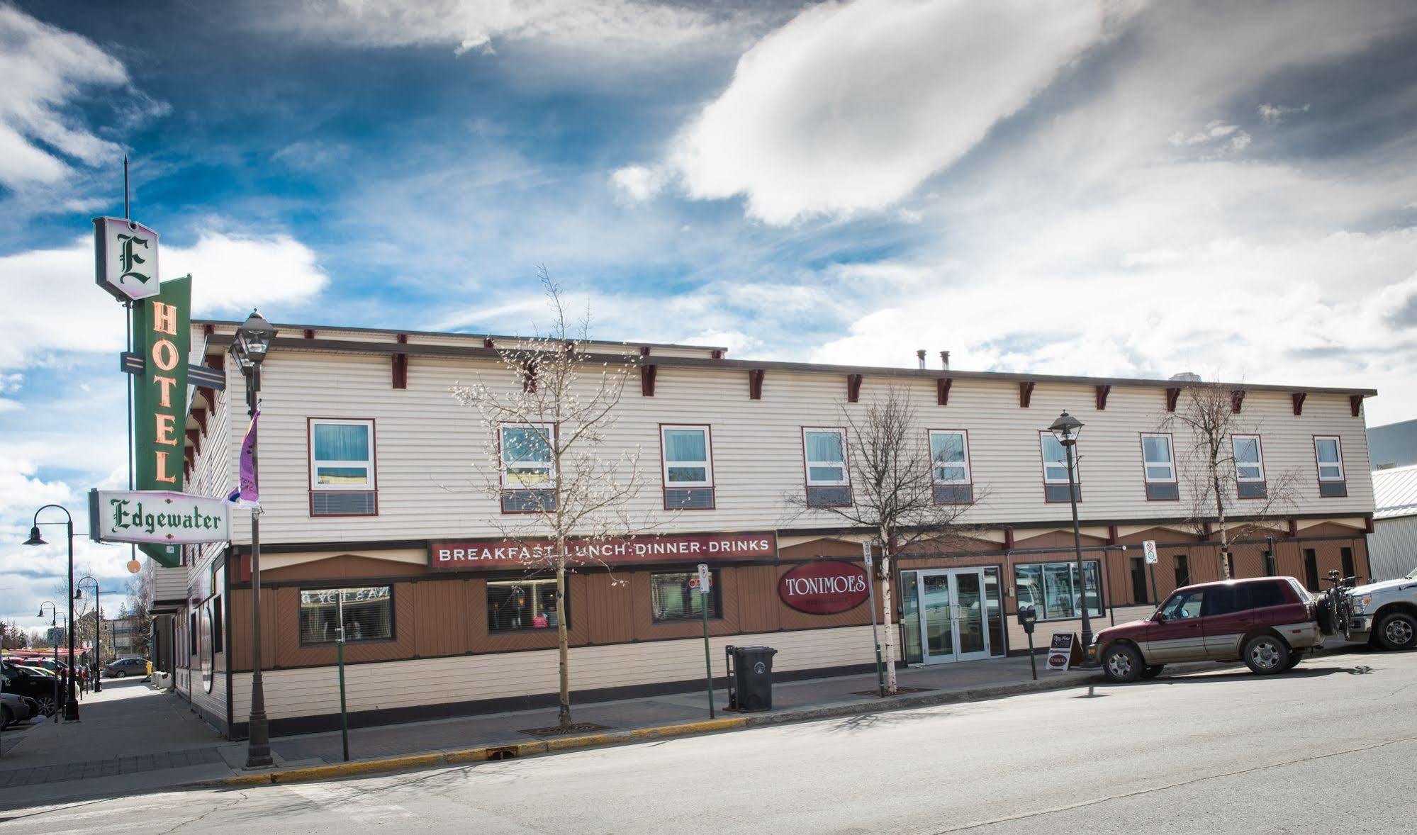 Edgewater Hotel Whitehorse Exterior foto